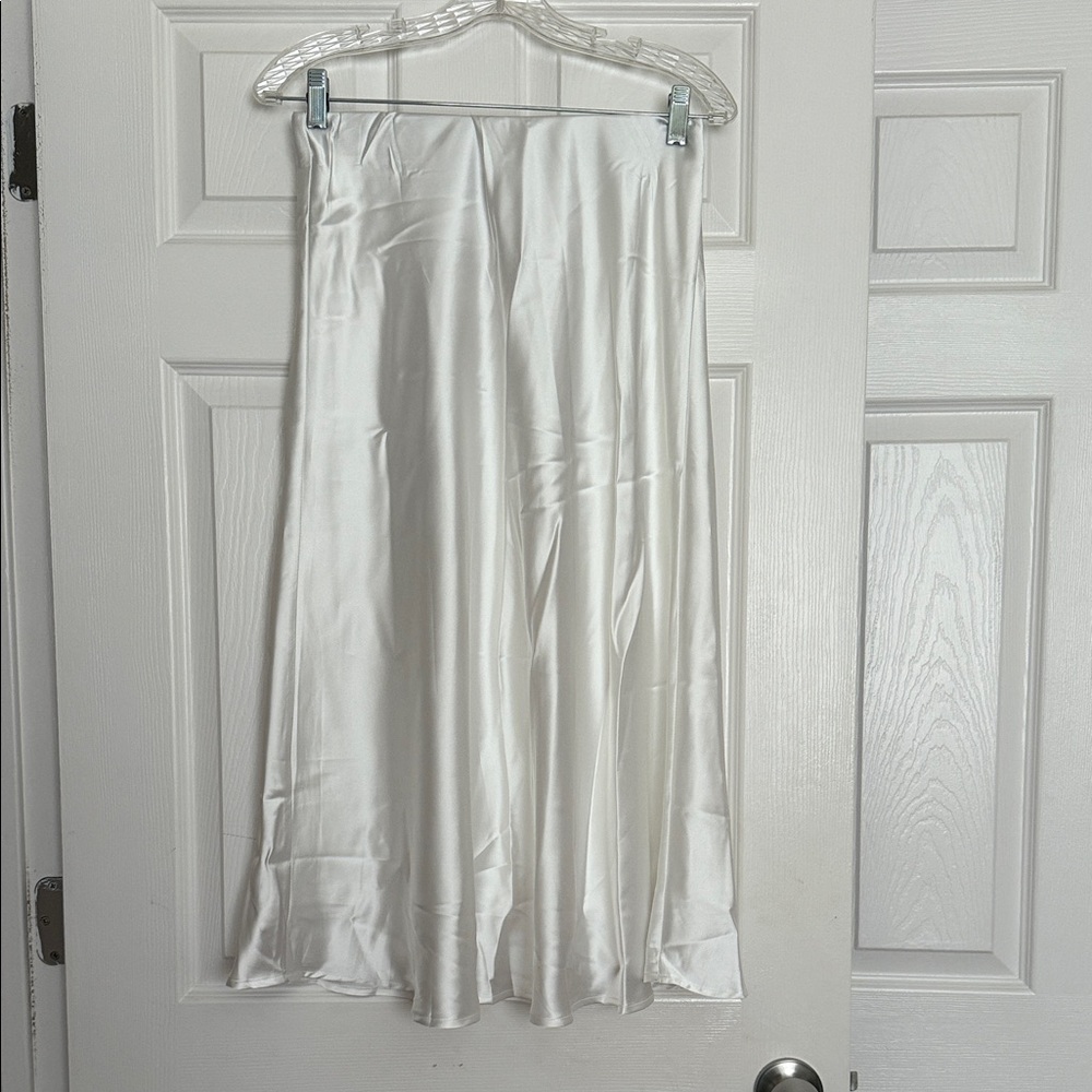 Elegant White Midi Skirt